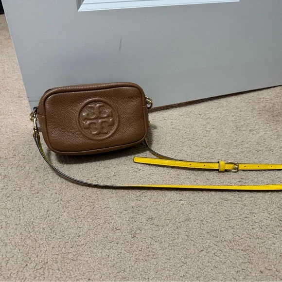 Tory Burch Brown Pebbled Leather Camera Bag– Excellent Condition - Picture 3 of 6